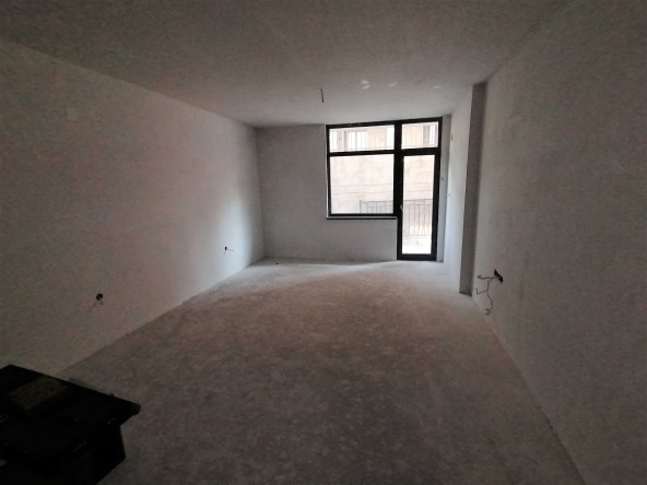 Тристаен апартамент в Стара Загора, Три чучура - юг - 130 кв.м за 654 €/кв.м - Снимка #1