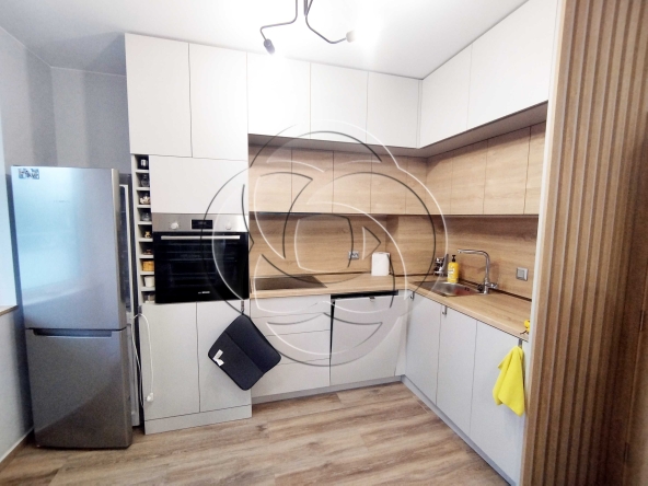 Дава се под наем Тристаен апартамент в София, Дружба 1 - 112 кв.м за 800 € - Снимка #1