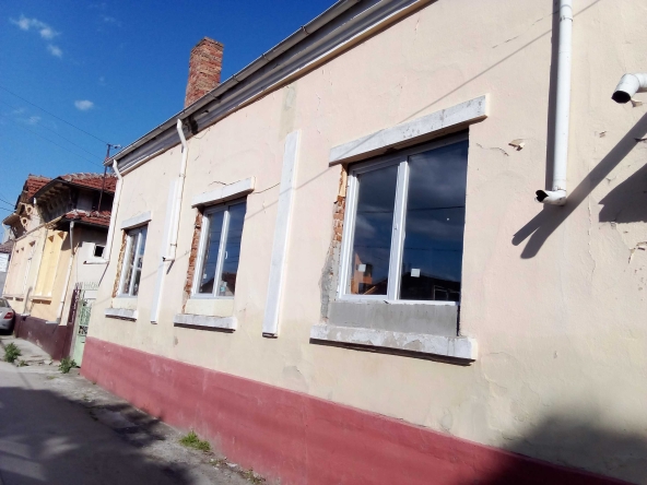 Къща в Силистра, Център - 254 кв.м за 321 €/кв.м - Снимка #1