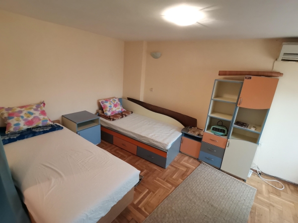 Дава се под наем Едностаен апартамент в Бургас, Възраждане - 35 кв.м за 204 € - Снимка #1