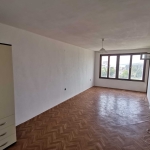 Дава се под наем Двустаен апартамент в Бургас, Славейков - 66 кв.м за 135 € - Снимка #1