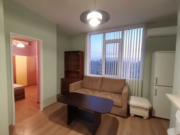 Дава се под наем Двустаен апартамент в Бургас, Братя Миладинови - 48 кв.м за 200 € - Снимка #1