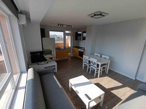 Дава се под наем Двустаен апартамент в Пловдив, Тракия - 63 кв.м за 433.5 € - Снимка #1