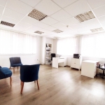 Дава се под наем Офис в Перник, Център - 32 кв.м за 214.2 € - Снимка #1