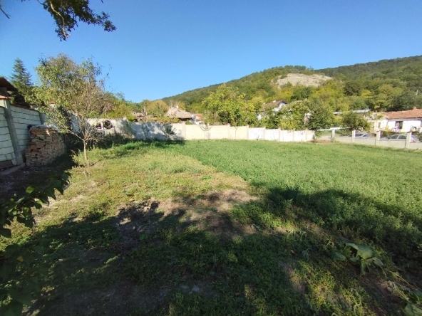 Парцел в с. Кипра, Област Варна - 840 кв.м за 47 €/кв.м - Снимка #1