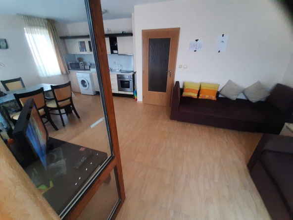 Дава се под наем Едностаен апартамент в Свети Влас - 70 кв.м за 51 € - Снимка #1