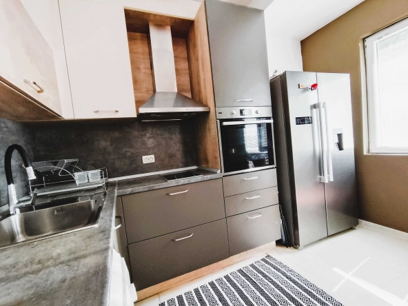 Тристаен апартамент в София, Горна баня - 93 кв.м за 2689 €/кв.м - Снимка #1