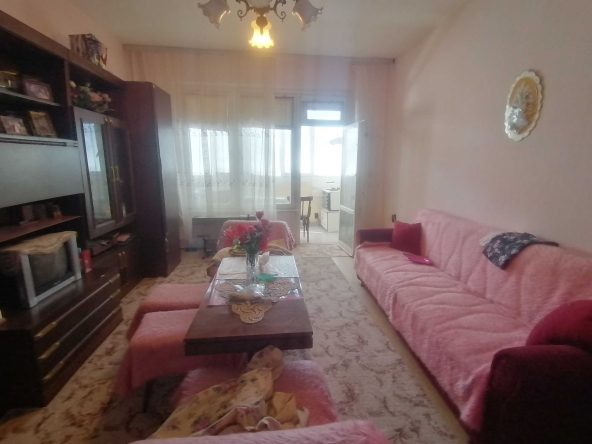 Тристаен апартамент в Варна, Левски - 68 кв.м за 1999 €/кв.м - Снимка #1
