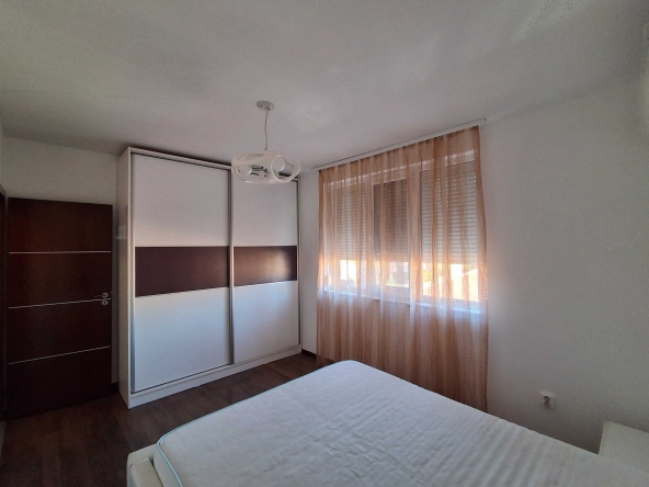 Дава се под наем Тристаен апартамент в Благоевград, Ален мак - 70 кв.м за 433.5 € - Снимка #1