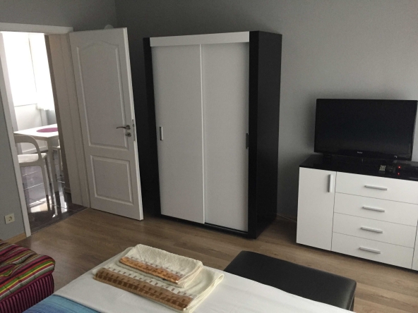 Дава се под наем Двустаен апартамент в Кюстендил, Бузлуджа - 48 кв.м за 280.5 € - Снимка #1