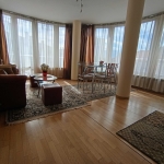 Дава се под наем Двустаен апартамент в София, Център - 83 кв.м за 622.2 € - Снимка #1