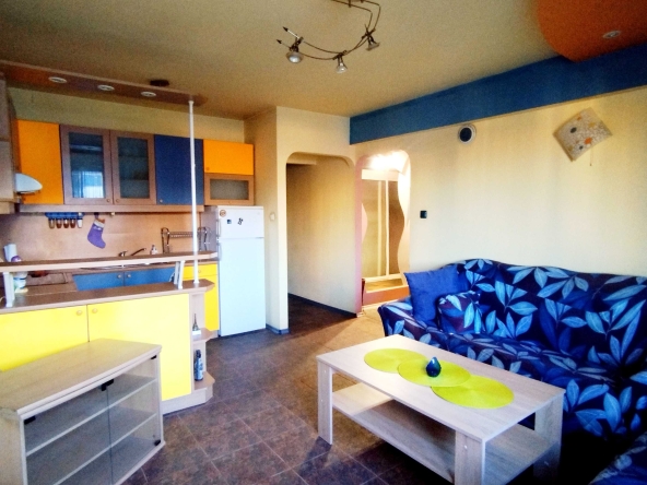 Дава се под наем Едностаен апартамент в Перник, Изток - 52 кв.м за 367.2 € - Снимка #1