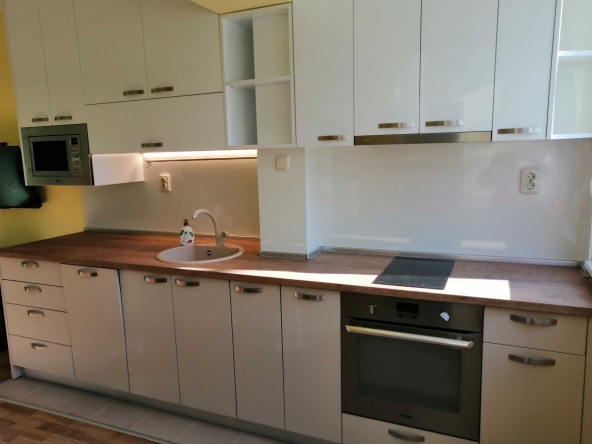Дава се под наем Двустаен апартамент в София, Люлин 5 - 45 кв.м за 382.5 € - Снимка #1
