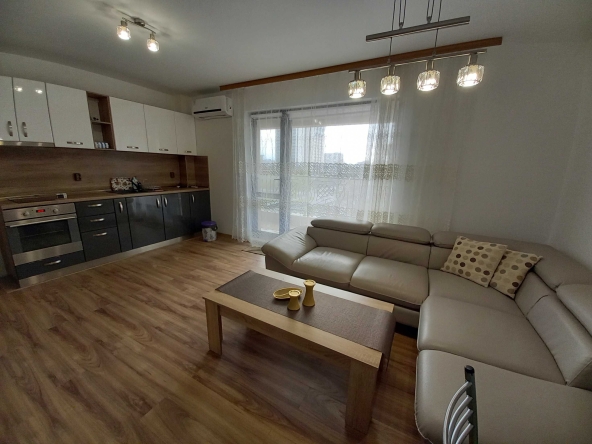 Дава се под наем Двустаен апартамент в Пловдив, Каменица 1 - 65 кв.м за 489.6 € - Снимка #1