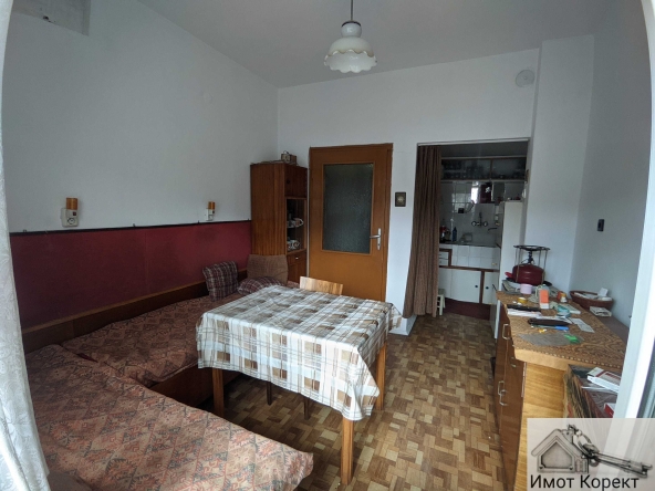 Четиристаен апартамент в Асеновград - 100 кв.м за 867 €/кв.м - Снимка #1