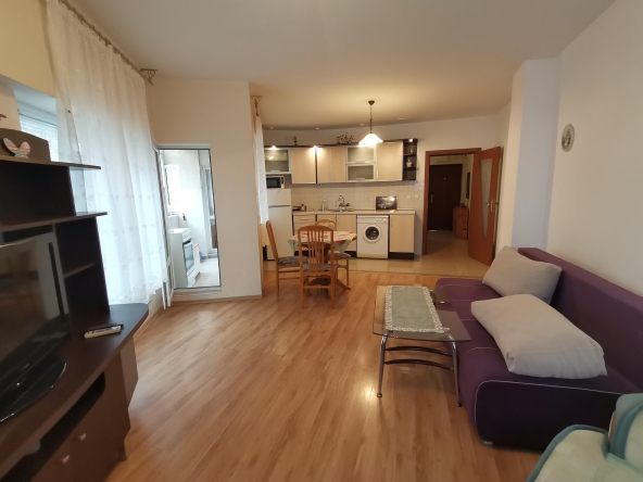 Дава се под наем Двустаен апартамент в Бургас, Лазур - 65 кв.м за 348.84 € - Снимка #1