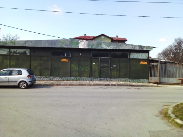 Дава се под наем Магазин в Аксаково - 430 кв.м за 127.5 € - Снимка #1