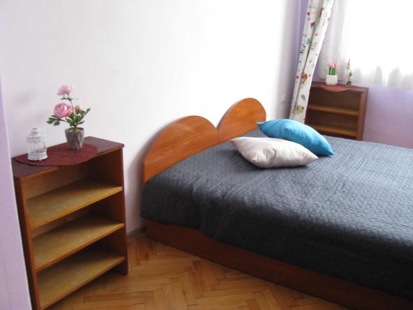 Дава се под наем Едностаен апартамент в София, Център - 66 кв.м за 568.14 € - Снимка #1