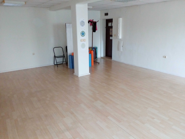 Дава се под наем Офис в Велико Търново, Акация - 50 кв.м за 51500 € - Снимка #1