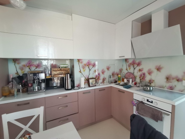 Тристаен апартамент в Бургас, Зорница - 126 кв.м за 1295 €/кв.м - Снимка #1