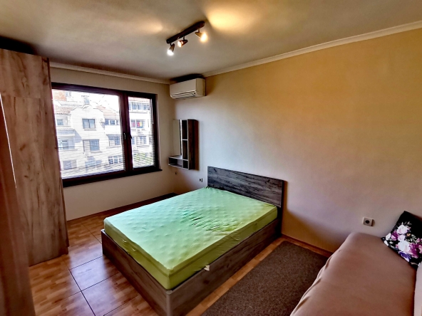 Дава се под наем Двустаен апартамент в Бургас, Възраждане - 50 кв.м за 255 € - Снимка #1