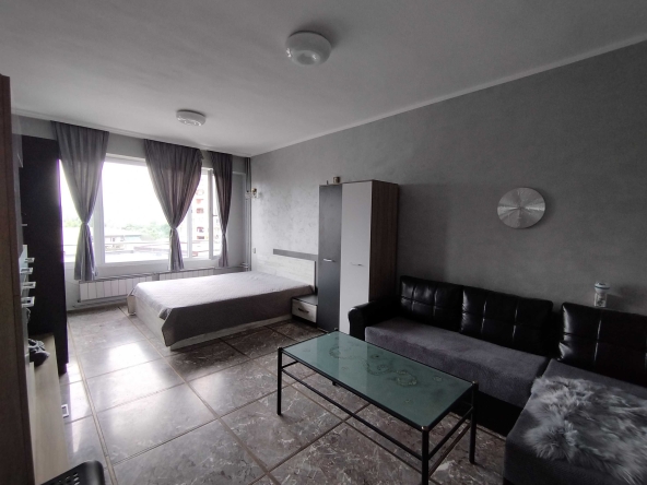 Дава се под наем Двустаен апартамент в Перник, Изток - 68 кв.м за 348.84 € - Снимка #1