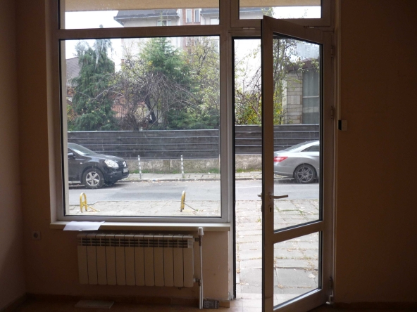 Дава се под наем Магазин в София, Лозенец - 30 кв.м за 498.27 € - Снимка #1