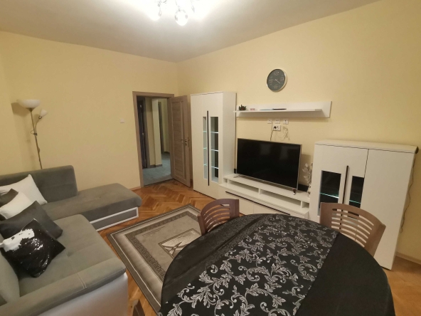 Дава се под наем Тристаен апартамент в Варна, Генералите - 80 кв.м за 428.91 € - Снимка #1