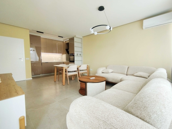 Дава се под наем Тристаен апартамент в Перник, Изток - 112 кв.м за 797.64 € - Снимка #1