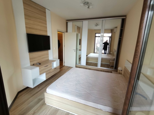 Дава се под наем Двустаен апартамент в Бургас, Изгрев - 56 кв.м за 280.5 € - Снимка #1