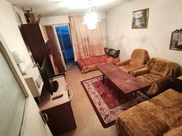 Дава се под наем Тристаен апартамент в Бургас, Меден рудник - зона А - 75 кв.м за 255 € - Снимка #1