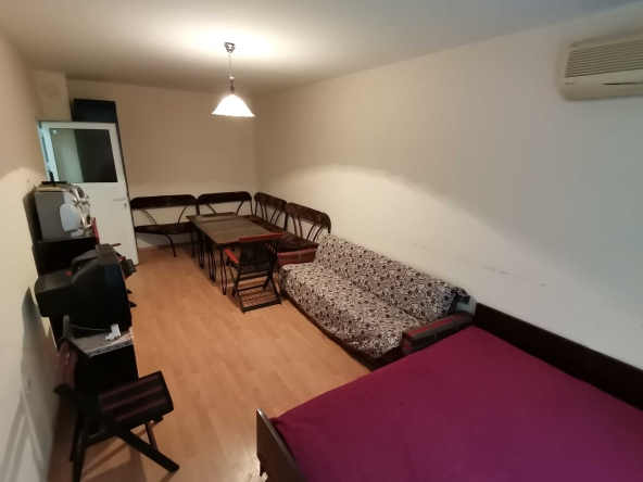 Дава се под наем Едностаен апартамент в Бургас, Меден рудник - зона А - 48 кв.м за 137.7 € - Снимка #1