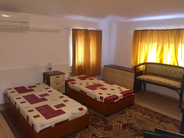 Дава се под наем Двустаен апартамент в Бургас, Център - 55 кв.м за 255 € - Снимка #1
