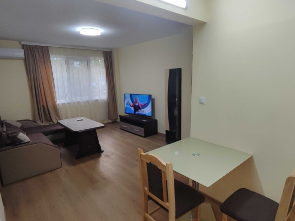 Тристаен апартамент в Варна, Спортна зала - 75 кв.м за 8 €/кв.м - Снимка #1