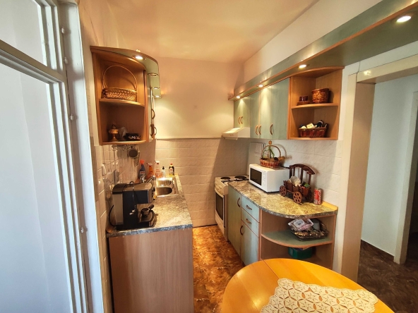 Двустаен апартамент в Търговище, Център - 57 кв.м за 1486 €/кв.м - Снимка #1