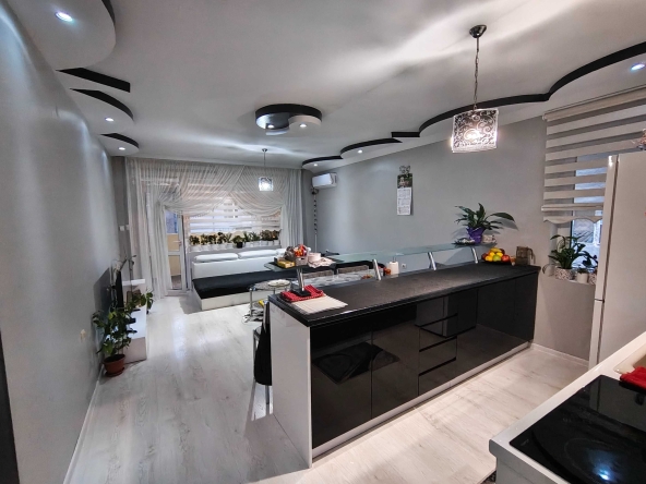 Двустаен апартамент в Търговище, Център - 60 кв.м за 1692 €/кв.м - Снимка #1