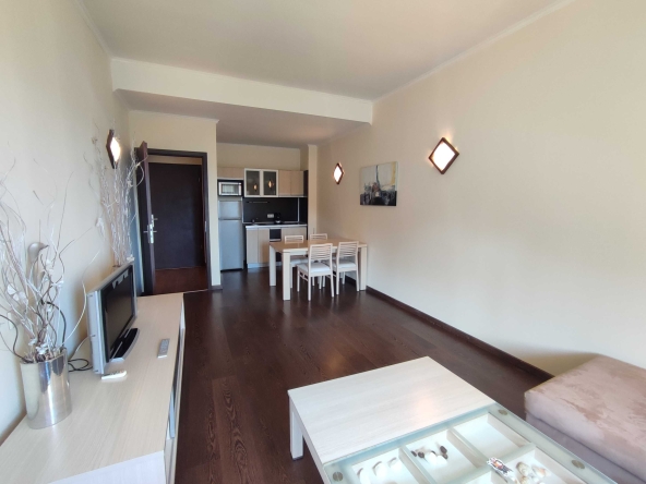 Двустаен апартамент в к.к. Златни пясъци - 63 кв.м за 1262 €/кв.м - Снимка #1