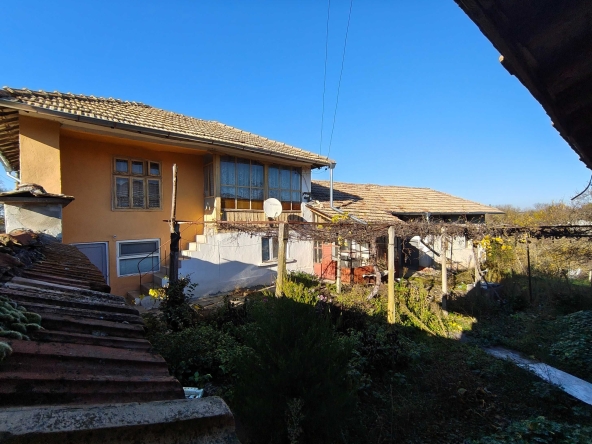 Къща в Търговище, Вароша - 100 кв.м за 536 €/кв.м - Снимка #1