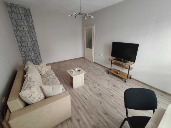 Дава се под наем Двустаен апартамент в София, Младост 2 - 70 кв.м за 847.62 € - Снимка #1