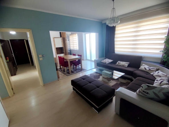 Дава се под наем Тристаен апартамент в Варна, Аспарухово - 100 кв.м за 797.64 € - Снимка #1