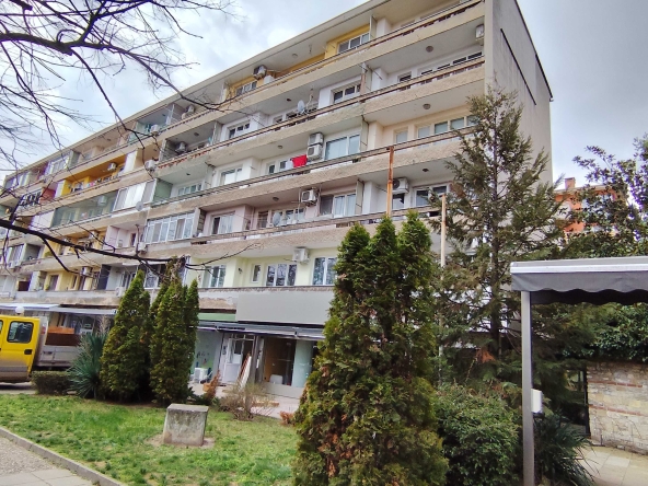 Дава се под наем Тристаен апартамент в Стара Загора, Аязмото - 70 кв.м за 378.93 € - Снимка #1