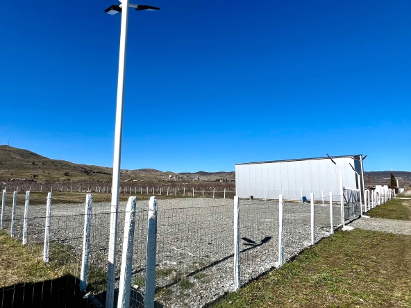 Дава се под наем Парцел в Айтос - 2100 кв.м за 204 € - Снимка #1