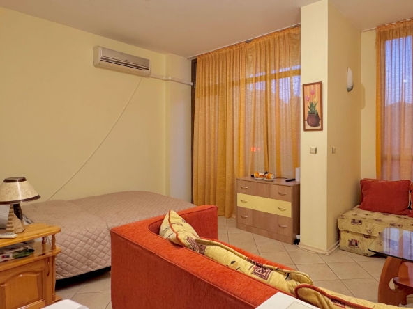 Дава се под наем Едностаен апартамент в к.к. Слънчев бряг - 35 кв.м за 497.25 € - Снимка #1