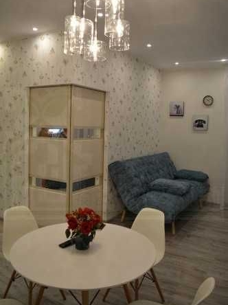 Дава се под наем Двустаен апартамент в Пловдив, Изгрев - 65 кв.м за 255 € - Снимка #1