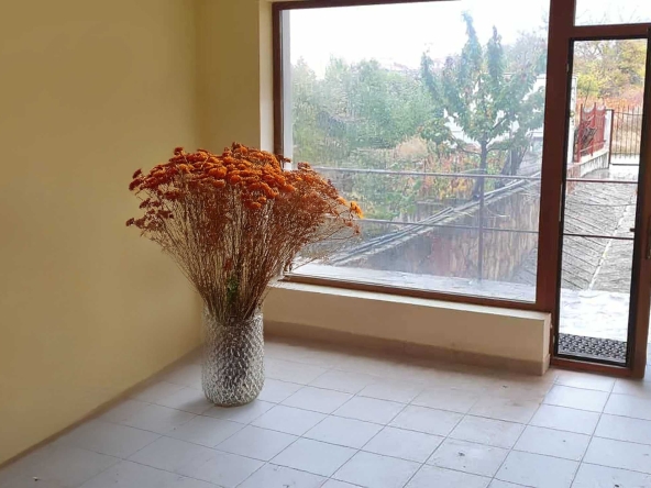 Дава се под наем Магазин в Банско - 40 кв.м за 306 € - Снимка #1