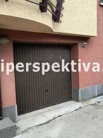 Гараж / Паркомясто в Пловдив, Остромила - 19 кв.м за 779 €/кв.м - Снимка #1