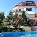 Дава се под наем Къща в Варна, м-т Траката - 750 кв.м за 198.9 € - Снимка #1