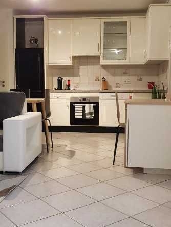 Дава се под наем Двустаен апартамент в Пловдив, Остромила - 65 кв.м за 280.5 € - Снимка #1