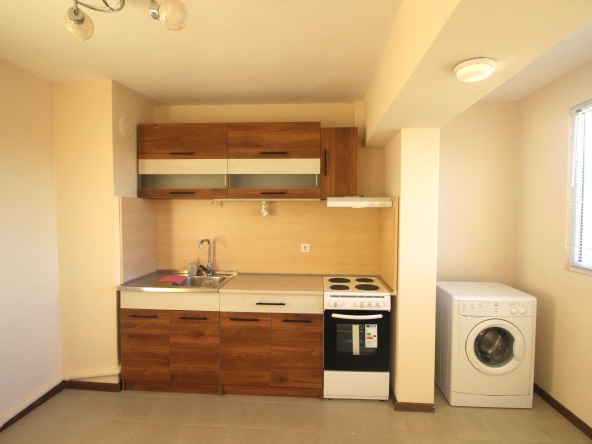 Дава се под наем Тристаен апартамент в Габрово, Младост - 76 кв.м за 280.5 € - Снимка #1