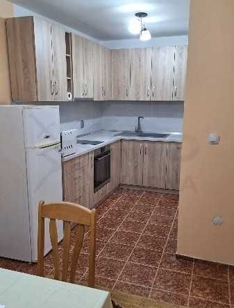 Дава се под наем Тристаен апартамент в Варна, Център - 83 кв.м за 732.87 € - Снимка #1